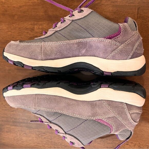 LL Bean Waterproof Insulated Suede Sneakers women 7 wide Outdoor Hiking Camping - Picture 3 of 9